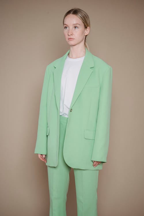 Relaxed Tailoring: The Smart-Casual Revolution of 2026