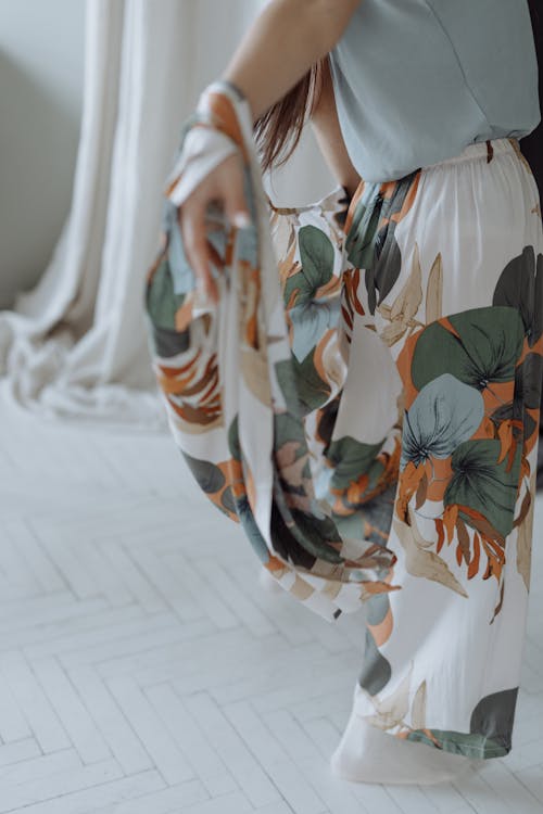 The Maxi Dress Comeback: Flowing Silhouettes Defining Spring 2026