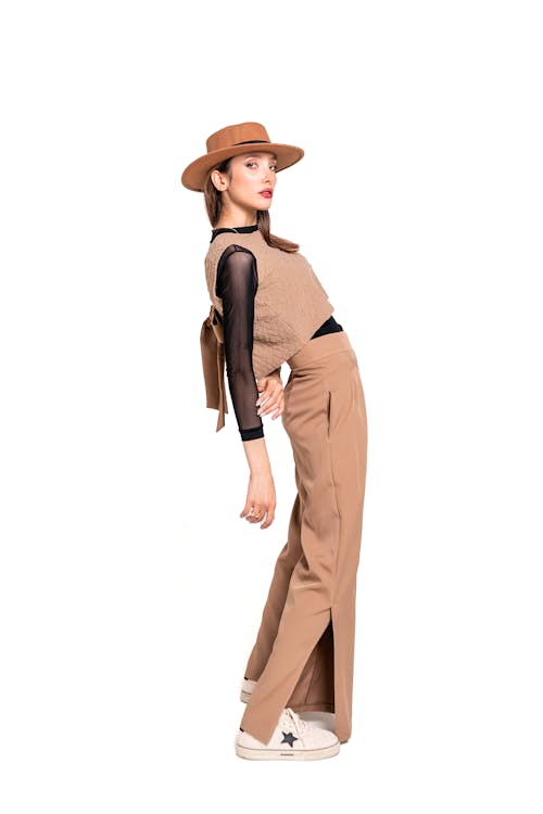 Wide-Leg Trousers: The Definitive Styling Guide for Modern Women in 2026