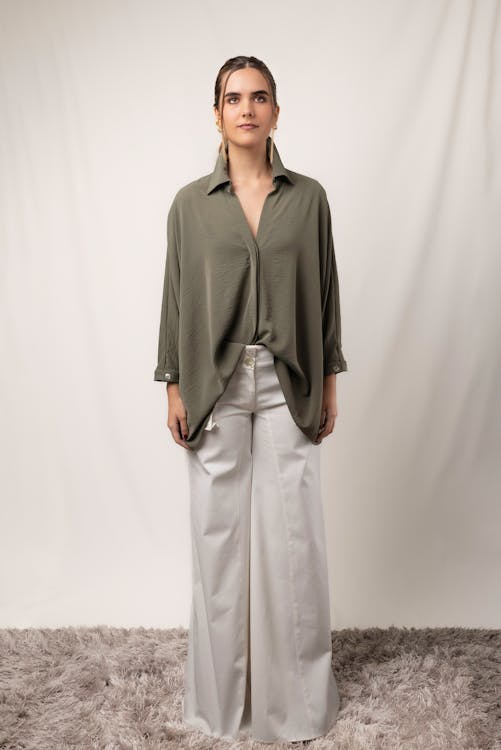 The Relaxed Fit Revolution: Why Oversized Silhouettes Define Modern Elegance