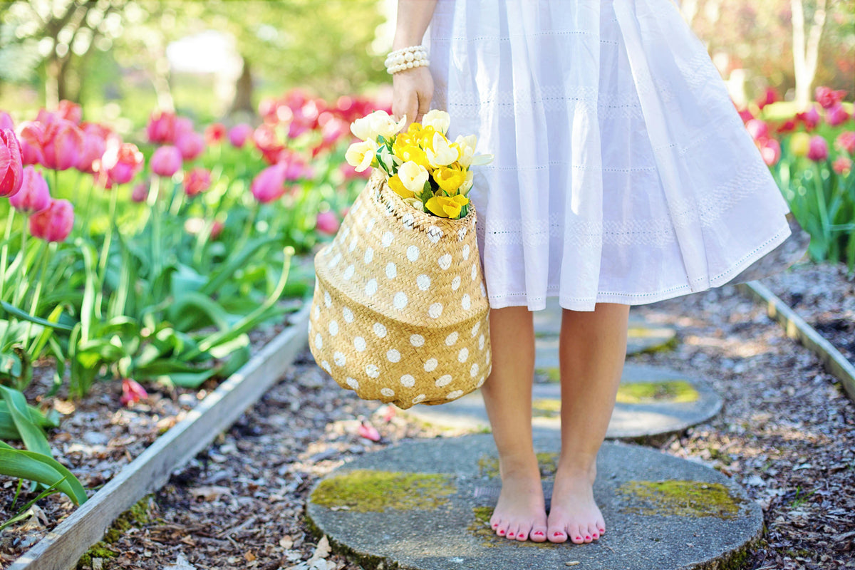 Romantic Florals for Spring: Elegant Dresses and Styling Ideas