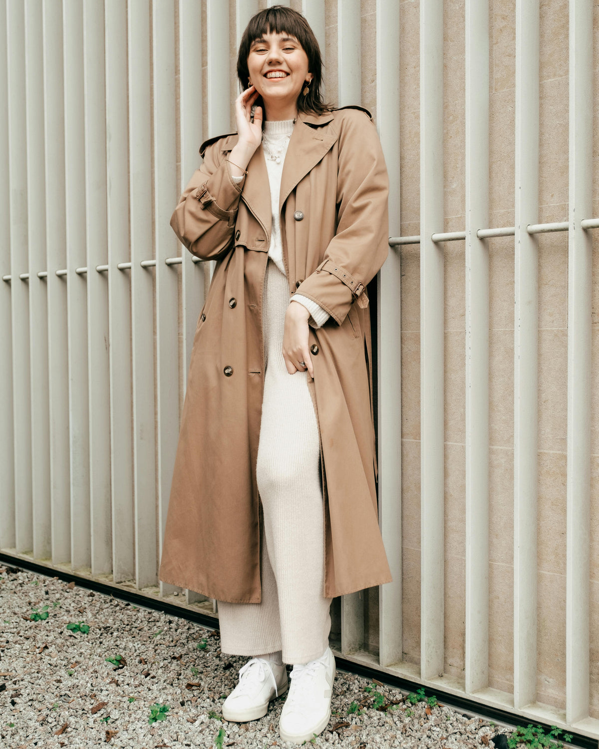 Spring Outerwear Essentials: Trench Coats, Light Jackets, and Transitional Layers