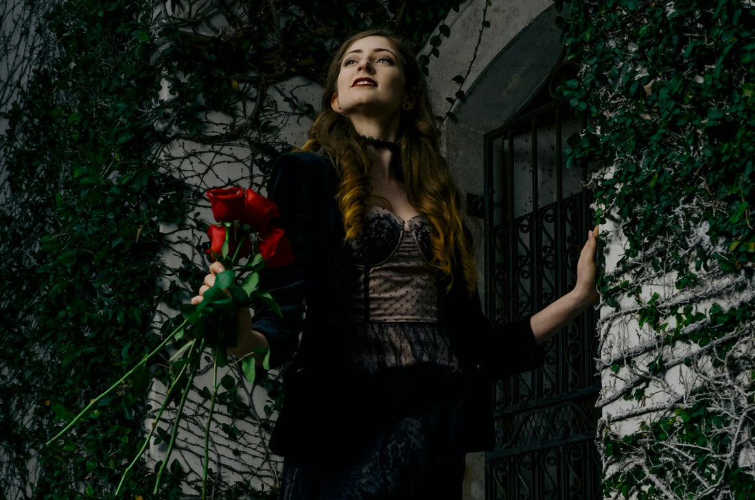 Dark Fairy Aesthetic Outfits: How to Style the Moody Romantic Look
