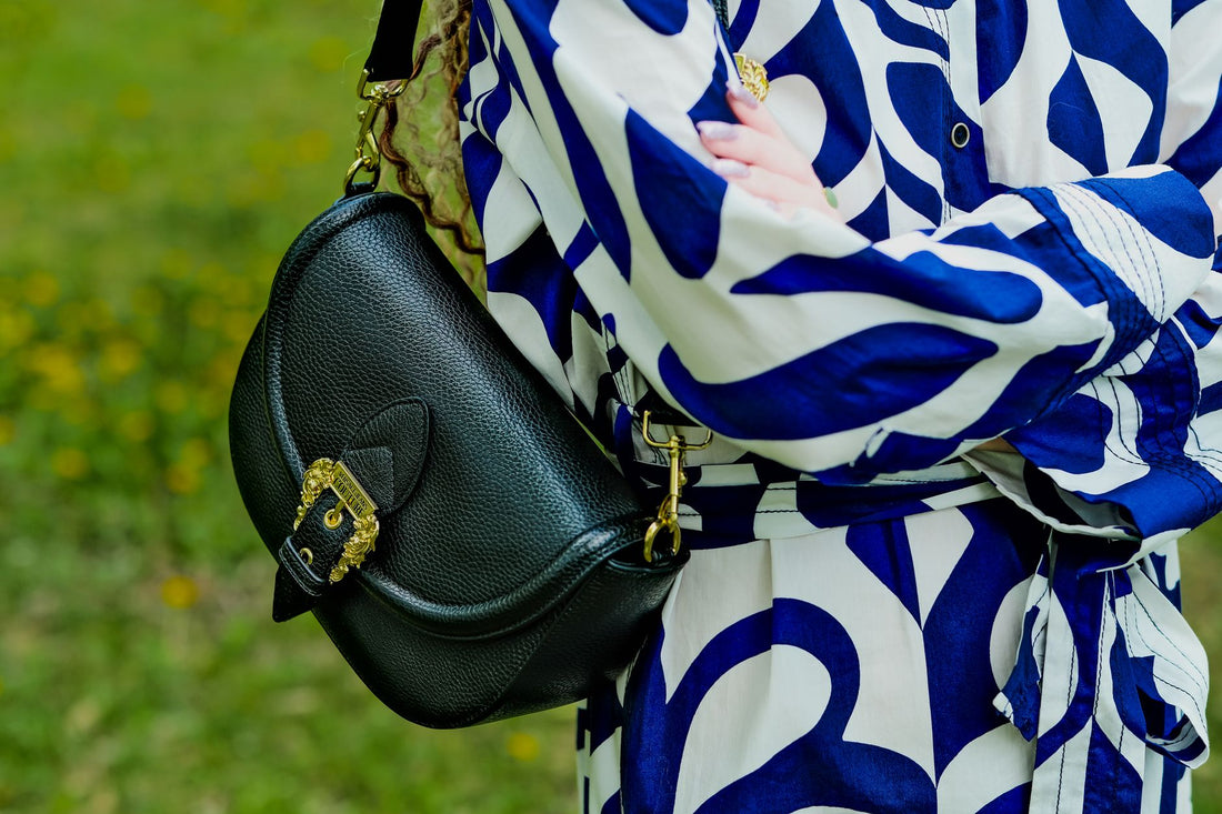 Saddle Bags vs Clutches: Which Crossbody Fits Your Day
