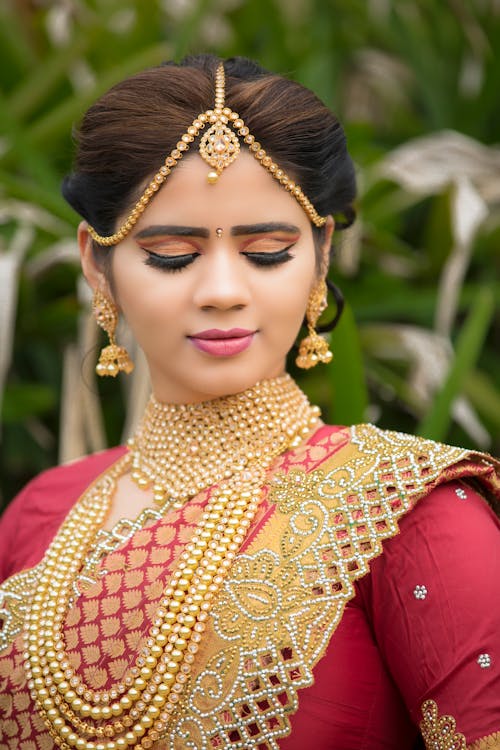 Spring 2026 Jewelry Trends: Statement Pieces That Define Your Style