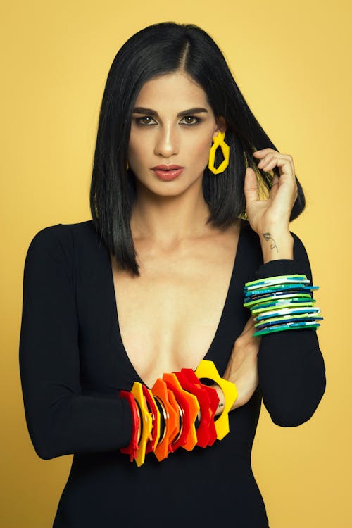 Statement Jewelry Is Leading the Outfit: The Spring 2026 Accessories Power Shift