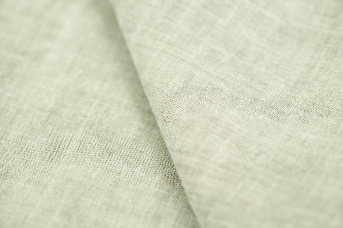 Linen Dressing: Why Natural Fabrics Are the Ultimate Spring 2026 Power Move