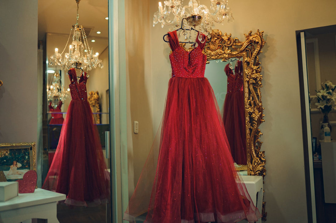 Is That Occasion Dress Lined? Quality Tells in the Listing