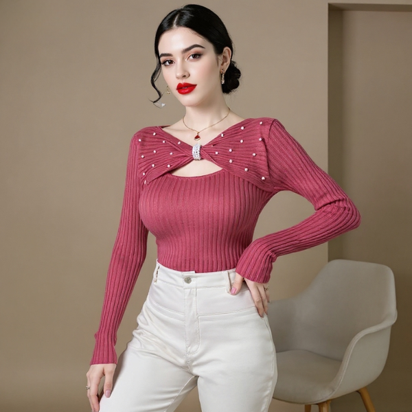Unisex gold sweater close-up 6 — cozy for every occasion — Diamond Butterfly Sweater — Sonverdano