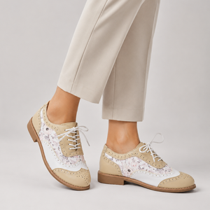 Women's lace shoes side view — versatile — Betty Wingtip Oxford Shoes — Sonverdano
