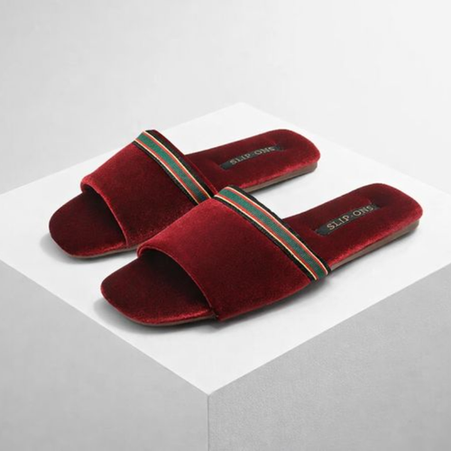 Women's red spin-ons open toe slippers — footwear