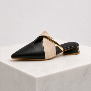 Women's black leather sandals color detail — versatile — Evelyn Pointed Toe Mules — Sonverdano