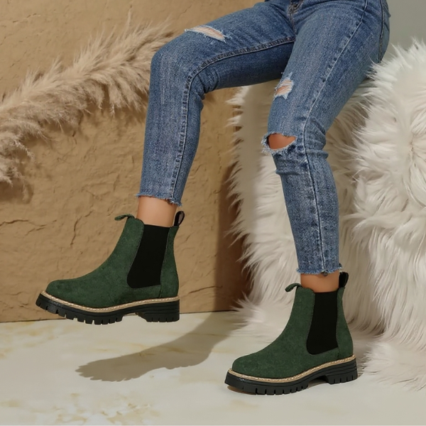 Alevtina Chelsea Boots