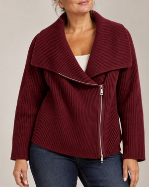 Women's burgundy ribbed cardigan back view — cozy — Tara Oversized Zip Cardigan — Sonverdano