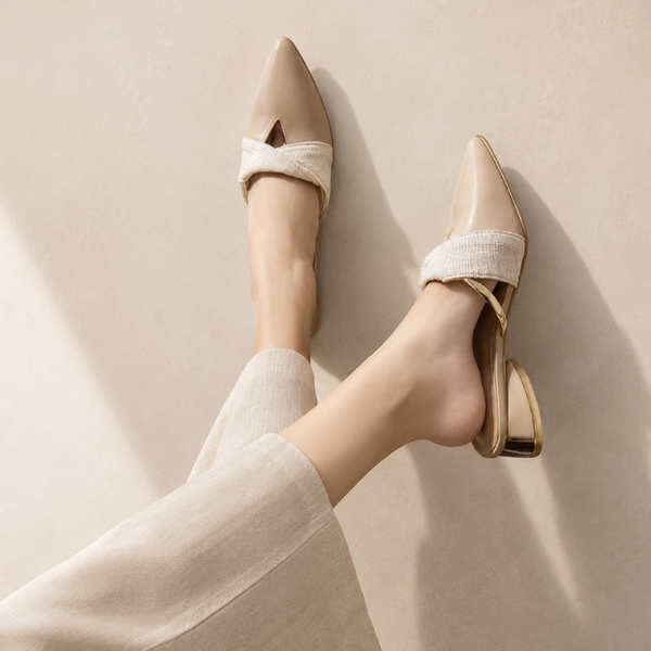 Women's leather sandals close-up — versatile — Evelyn Pointed Toe Mules — Sonverdano