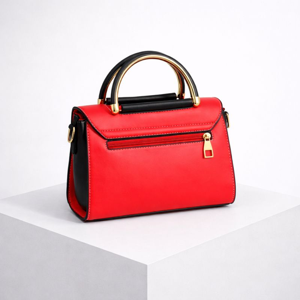 Women's paige shoulder bag — everyday accessory