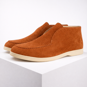 Mr. Darby Suede Chukka Boots