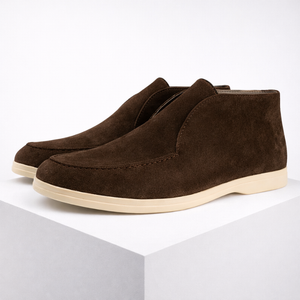 Mr. Darby Suede Chukka Boots