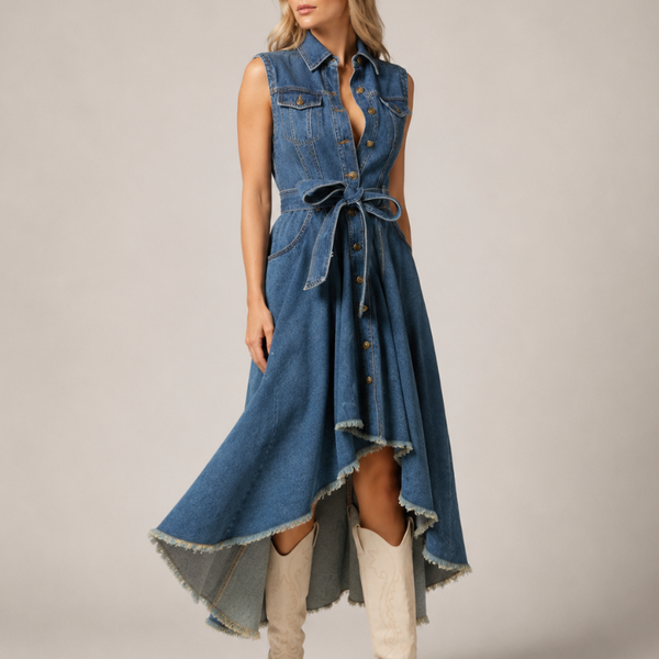 Women's denim dress close-up — chic — Loretta Denim Dress for every occasion — Sonverdano