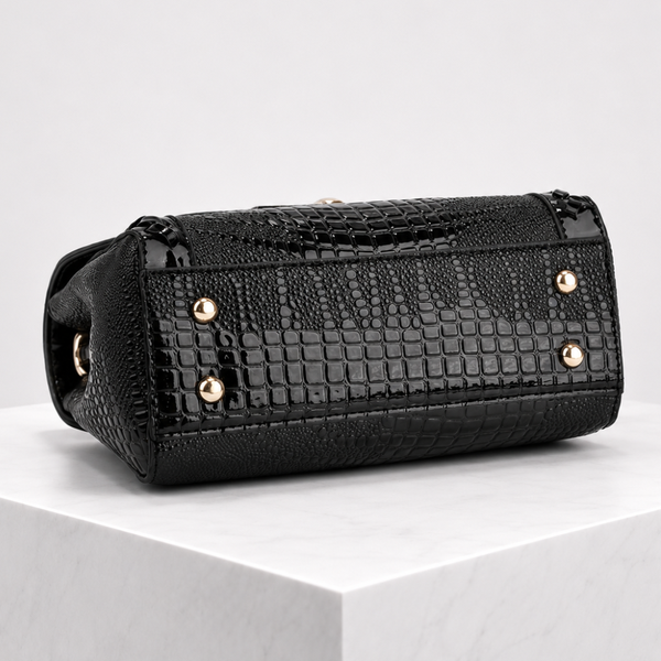 Women's handbag detail view — everyday — Valentina Croc Handbag for every occasion — Sonverdano