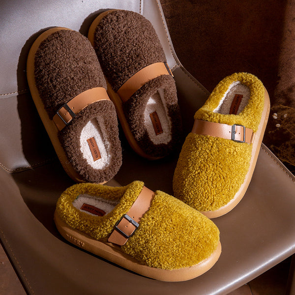 Women's slippers side view 4 — everyday for every occasion — Queey Plush Slippers — Sonverdano