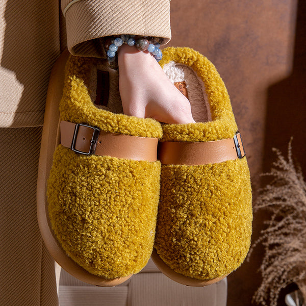 Women's slippers styled look 7 — everyday for every occasion — Queey Plush Slippers — Sonverdano