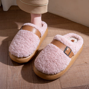 Women's slippers close-up 6 — everyday for every occasion — Queey Plush Slippers — Sonverdano