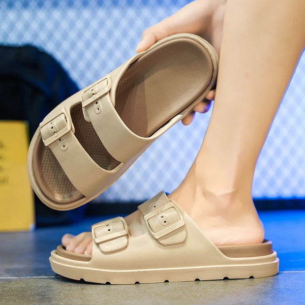 Buckel B Sandals