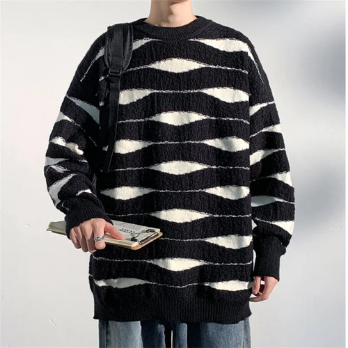Men's sweater front view 1 — cozy for every occasion — Ondanea Sweater — Sonverdano